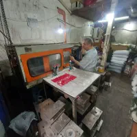 کارگر تزریق پلاستیک، اتابک