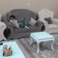 مبل هفت نفری با سه تا جلو میز