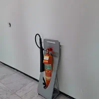 استند چرخ‌دار کپسول آتش‌نشانی CO2 شش کیلویی|ابزارآلات|تهران, دانشگاه شریف|دیوار