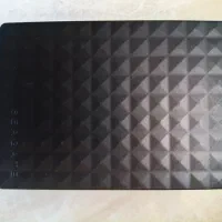 هارد اکسترنال ۳۰۰ گیگابایتی سیگیت