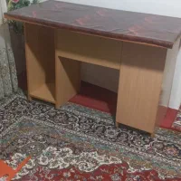 میز کامپیوتر سالم