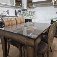 میز نهار خوری 4نفره در حد نو