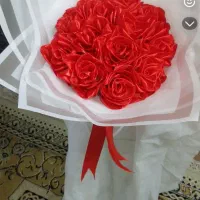 دوعدد رز قرمز