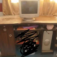 میز و کامپیوتر|رایانه رومیزی|کرمان, |دیوار