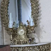 آیینه و کنسول