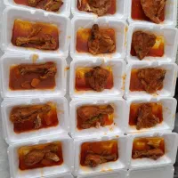 زرشک‌پلو با مرغ سرخ شده و طعم خونگی واقعی