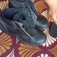 کفش ایمنی کار گران