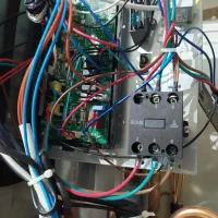 کولر گازی 60هزار ایستاده واسه فضا های بزرگ|کولر گازی و فن‌کوئل|ابریشم, |دیوار