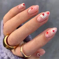 ترمیم و کاشت ناخن