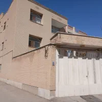 فروش آپارتمان ۳ طبقه به صورت یک جا