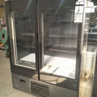 سرویس کار انواع یخچال‌های صنعتی