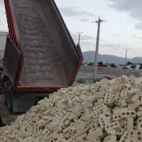 آجر سه گل یزد/فروش چکی/زمین مسکن|مصالح و تجهیزات ساختمان|آباده, |دیوار