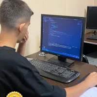آموزش برنامه‌نویسی پایتون در آموزشگاه کادوس رشت