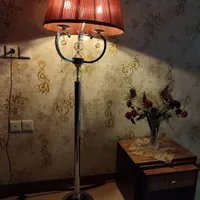 آباژور ایستاده