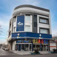 کارشناس فروش تلفنی خانم نمایندگی قطعات خودرو گندمی