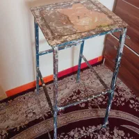 چهار پایه آهنی