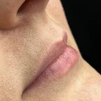 آموزش حرفه ای آرایش دائم با متد روز دنیا