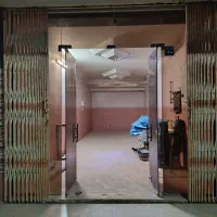 مغازه تجاری ، انباری