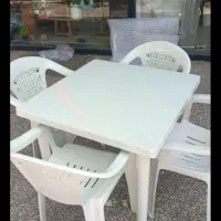 فروش فوری صندلی ومیز بسیارنوپلاستیکی