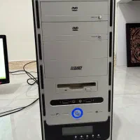 کامپیوتر با تمام لوازم