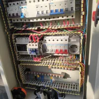 برقکارصفرتاصدمهندسی برق برقکار نما|خدمات پیشه و مهارت|کازرون, |دیوار