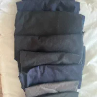 تعدادی مقنعه و کمربند