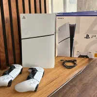 فروش فوریPS5 اسلیم، زیر ۱۰ ساعت کار،کامل،عین آکبند
