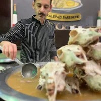 به یک همکار آقا و مجرد در کله‌پزی بره سفید فومن