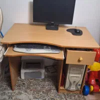 میز کامپیوتر کشودار