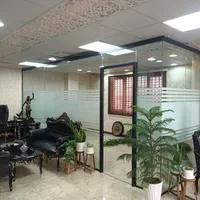 شیشه سکوریت پارتیشن اداری نرده شیشه ای نصاب نصب