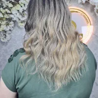 نیاز برای مدل رنگ و لایت.فقط با هزینه مواد