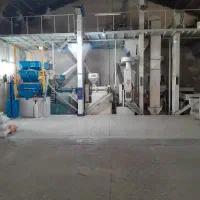 کارگر برای کارخانه برنجکوبی