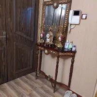 کنسول و ایینه و دراور