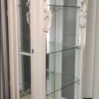 بوفه چوبی  چهار طبقه داره  بدون خط و خش کاملا سالم