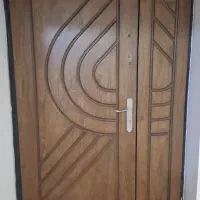 در چوبی ورودی