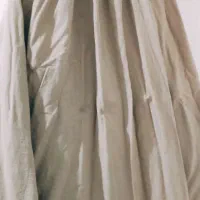 تعدادی لباس در حد نو|لباس|کیش, |دیوار