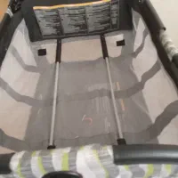 تخت پارک وکریردرحدنو،مارک|اسباب و اثاث بچه|تهران, جنت‌آباد شمالی|دیوار