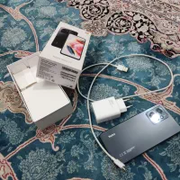 گوشی در حد آک