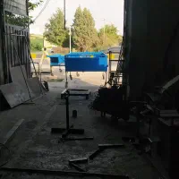 باسکول . درب باغی . درب انباری . مقداری آهن آلات|ماشین‌آلات صنعتی|گرگان, |دیوار