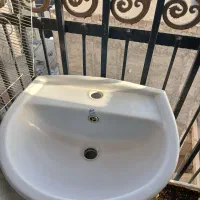 روشویی چینی ناب تمیز بدون ترک