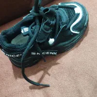 کفش بچگونه پیدا شده