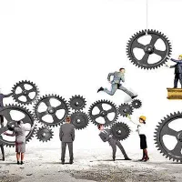 تعدادی کارگر ساده خانم و آقا