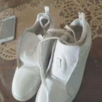 کتانی راحتی|کیف، کفش، کمربند|میانه, |دیوار