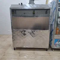 فر ساندوچ، فلافل، همبرگر، بله ترشی