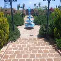 باغشهری سنتی چهار فصل سر سبز پر از گل و گیاه