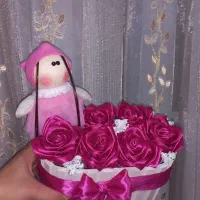 گل روبانی و باکس ولنتاین و عروسک زیبا