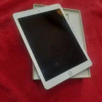 ipad 128g  در حد بدون نقطه ای خط خش