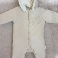 تعدادی لباس نوزادی کاملا سالم