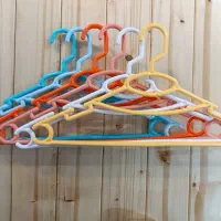 چوب لباسی چوبکار