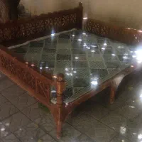 1عدد تخت چوبی 4 نفره و  4 عدد نیمکت چوبی
